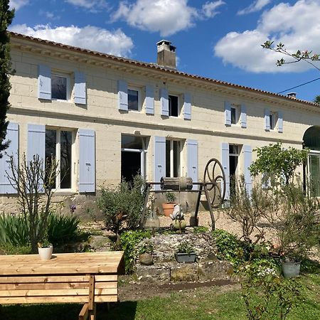 Apartmán Les Ganivelles Saint-Dizant-du-Gua Exteriér fotografie