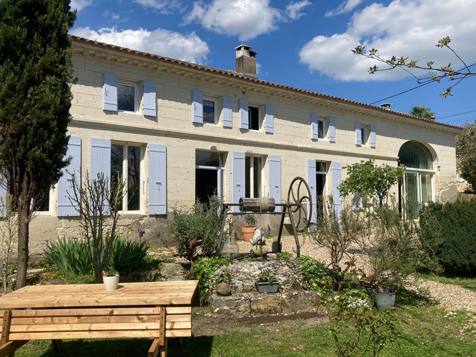 Apartmán Les Ganivelles Saint-Dizant-du-Gua Exteriér fotografie