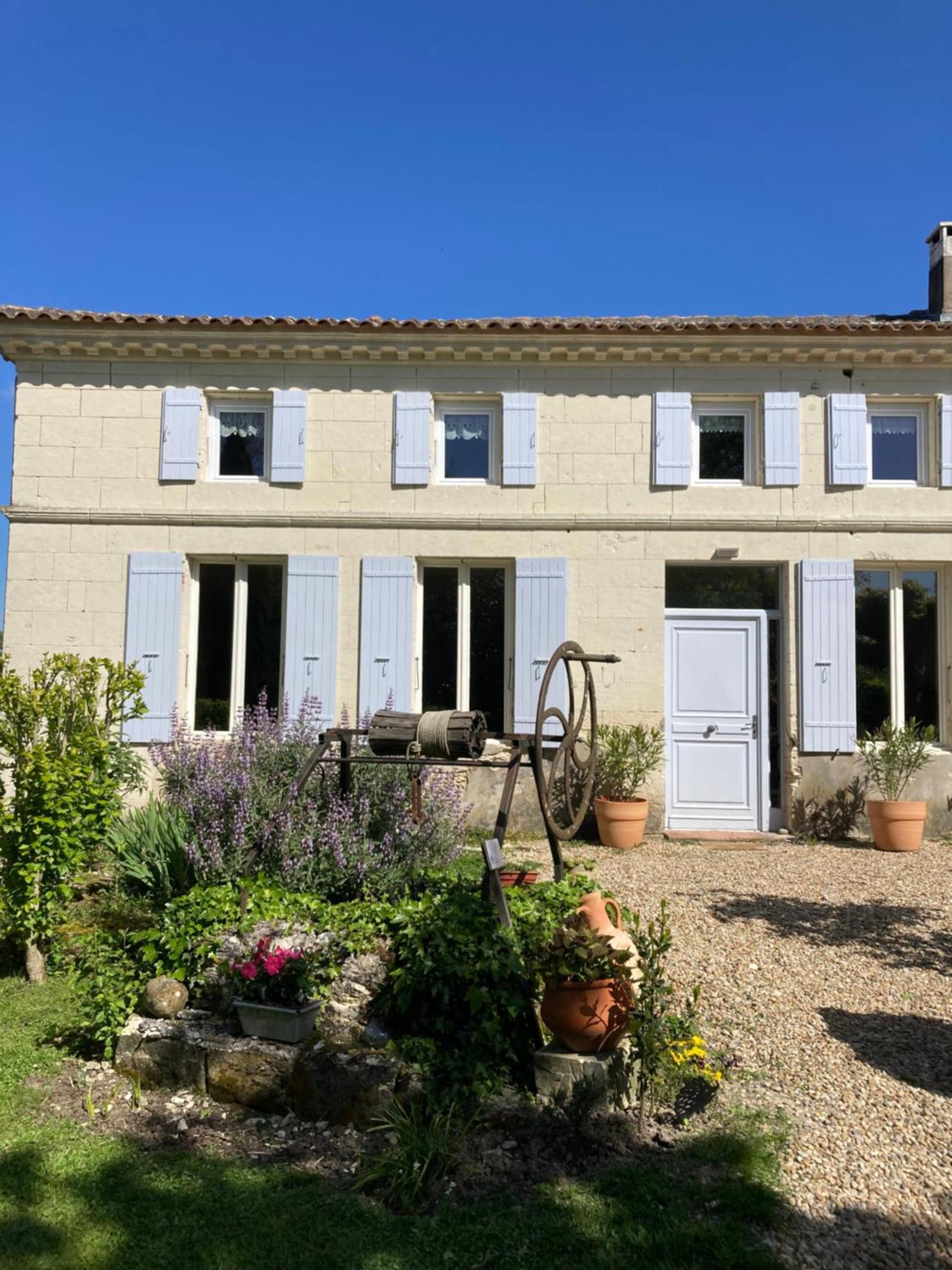 Apartmán Les Ganivelles Saint-Dizant-du-Gua Exteriér fotografie