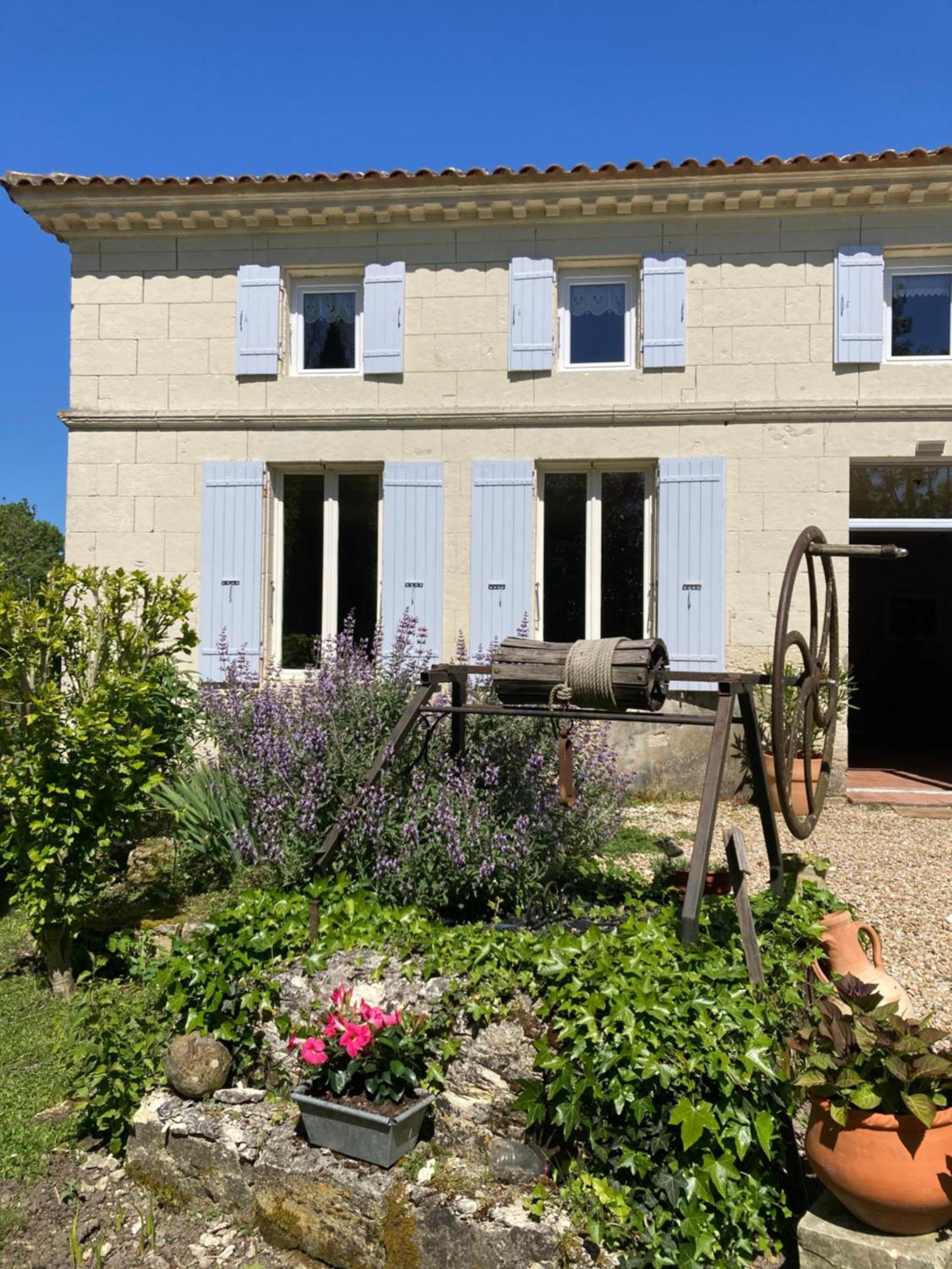 Apartmán Les Ganivelles Saint-Dizant-du-Gua Exteriér fotografie